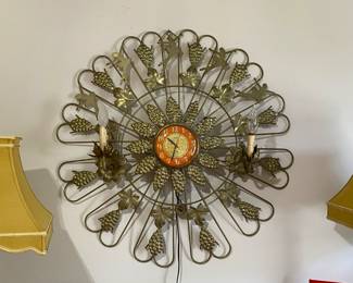 Zenith Grape Leaf wall clock