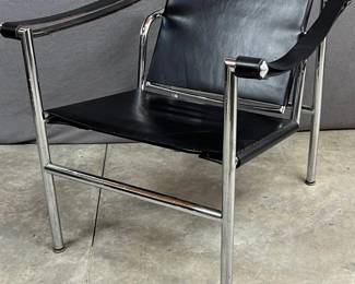 LeCorbusier Basulant style black leather sling chair