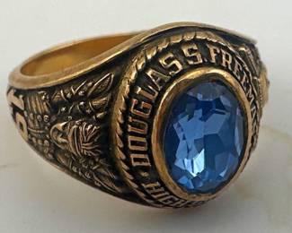 10kt Douglas Freeman class ring 1976 with blue topaz