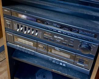 Quasar stereo system with 2 tower speakers