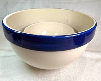 Stoneware mixing bowls from Portugal