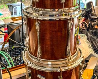 Yamaha Stage Custom drum set
