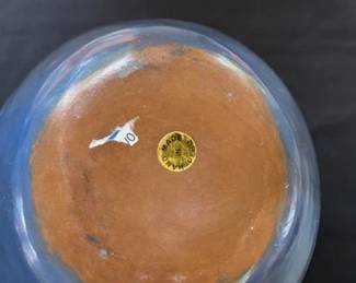 Handmade vase made in Peru.