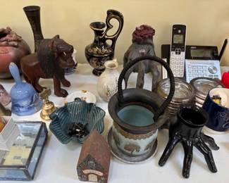 Decorative accessories.