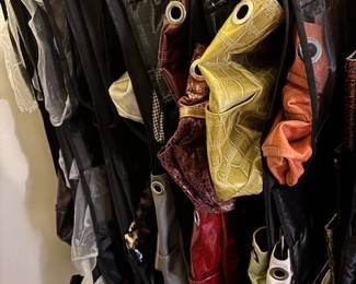 Huge selection of Miche hand bags and covers.