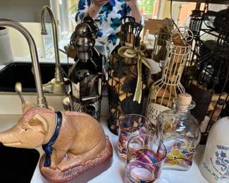 Decorative accessories.