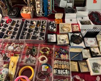 Very nice selection of jewelry.