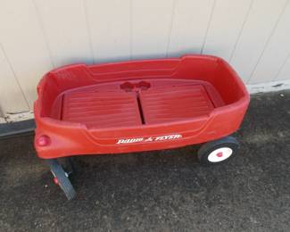 Childs Radio Flyer chunky wagon