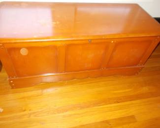 Lane cedar chest