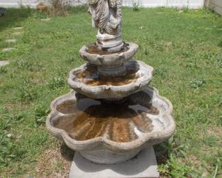 Large fountain