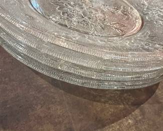 Clear glass plates and saucers are available