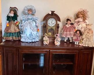 Chario cabinet with Doll collection