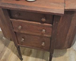 Sewing cabinet
