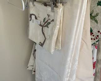 Lenox linens 