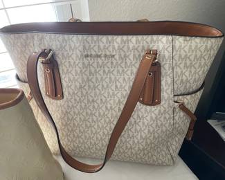 Michael Kors$150