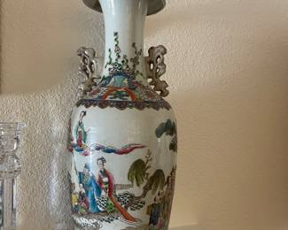 $500 Chinese Famille Verte vase from the Republic Period, reviving the Kangxi style