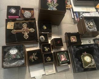 Tons of Jay Strongwater brand new in boxes! 