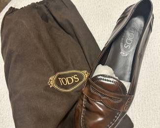 Lots of Tod's shoes