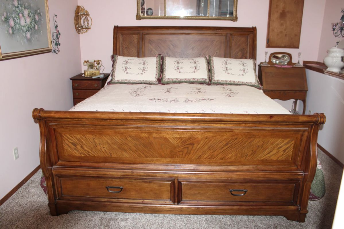 Solid Wood King Size Sleigh Bed with Cedar Storage Drawers and Sleep Comfort Mattress