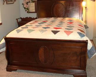 Queen Sleigh Bed/Absolutely Gorgeous and very ornate