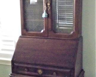 Davis Furniture Secretary