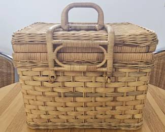 Wicker picnic basket