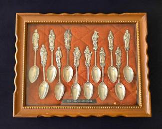 Collector spoon set