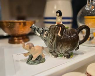 Jungle book teapot w/baby elephant & certificate