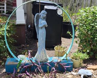 Garden Angel Statue & Outdoor Decor