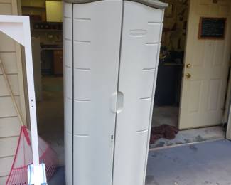 Garage cabinet