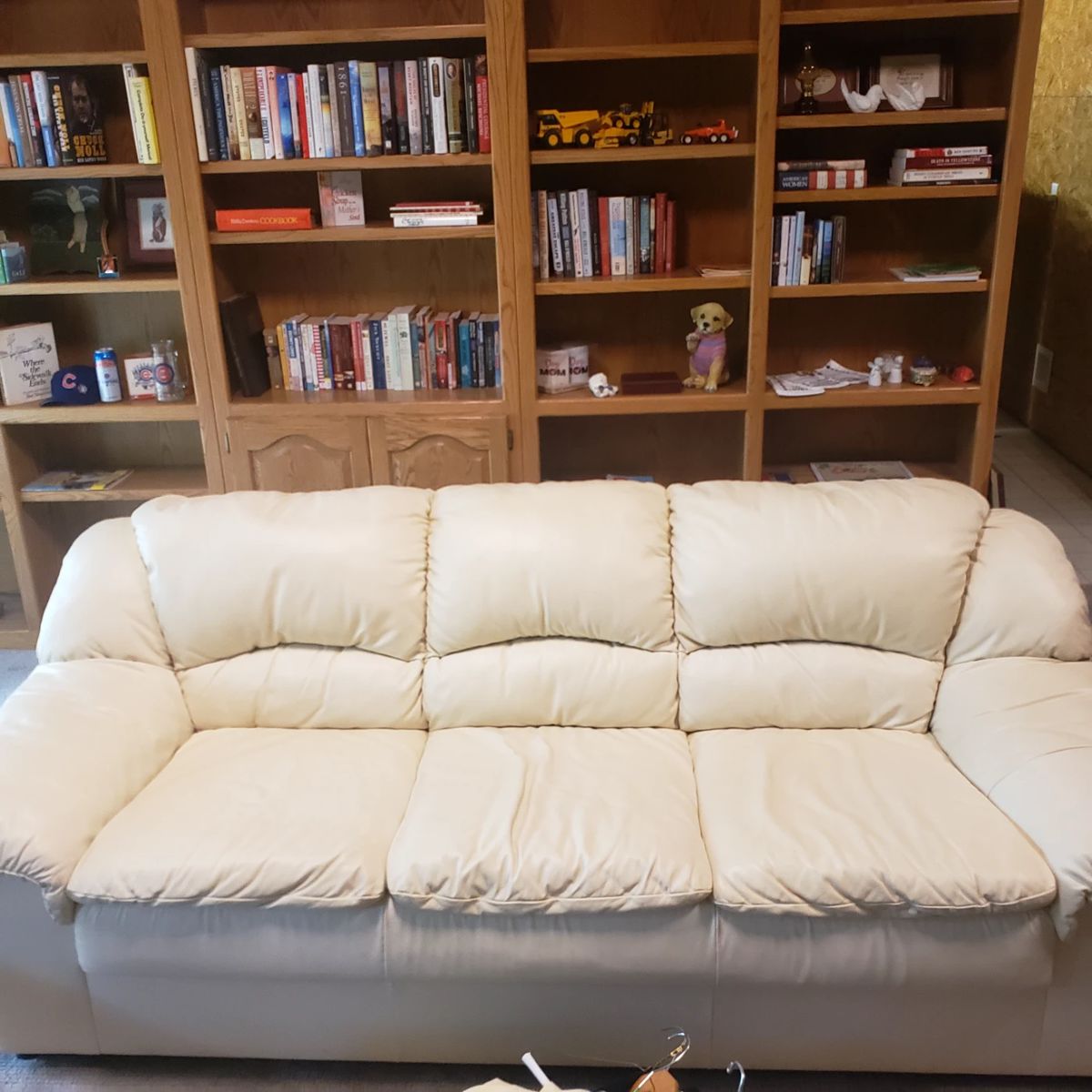 White Leather sofa and loveseat