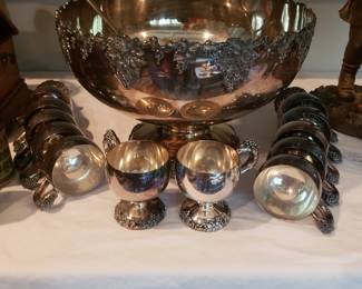 Silverplate punch bowl w cups