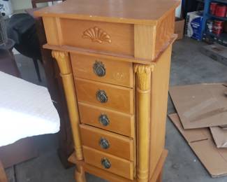 Jewelry cabinet 