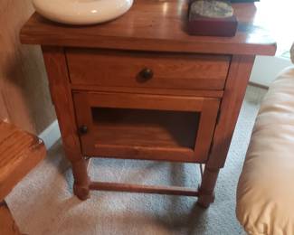 Pair of end tables w glass door, cute
