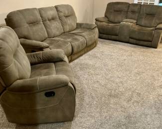 Reclining Living Room Set. Top Condition! Sofa, Love Seat and Rocker/Reclining Chair