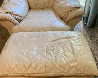 Large Leather Lounge Chair w/Ottoman.