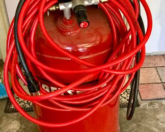Craftsman Air Compressor 17 Gallon, 150 Psi, 17 Gallon.