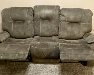 Relining Full Size Sofa. Top Condition!