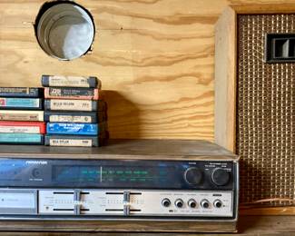 Vintage Sound Design Tuner/8 Track Player (WORKING)!! plus speaker and 8 Track Tapes.