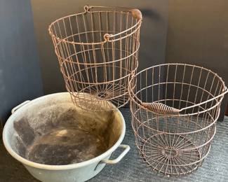 Old Wire Baskets Tub