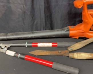 Black Decker Leaf Blower  More