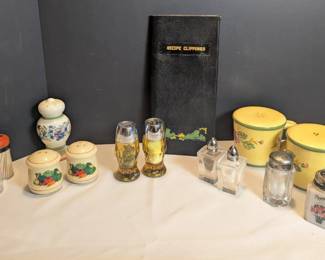 Vintage Recipe Book Miscellaneous Salt  Pepper Shakers
