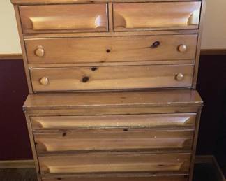 MidCentury Modern Franklin Shocked 8 Drawer Dresser