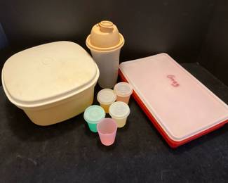 Tupperware Lot