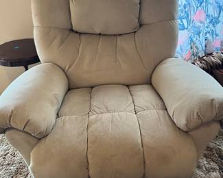 Lazy Boy swivel/rocker/recliner (2)