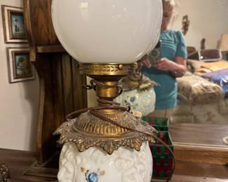 Gone With The Wind milk glass Lion head base Hurricane lamp