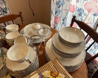 Vintage Mikaska Marlboro 9267 Japan China service for 8 with extra serving pieces