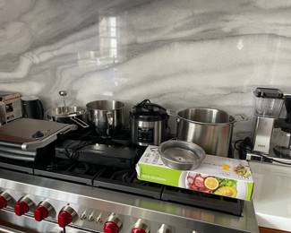 ASSORTED COLLECTION OF KITHCHEN APPLIANCES