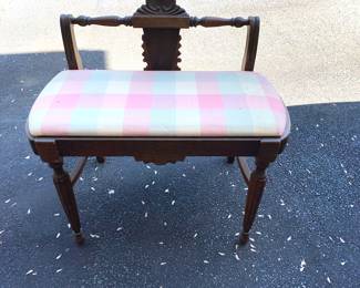Sitting bench