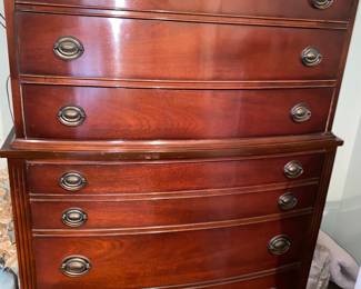 Beautiful mahogany chest